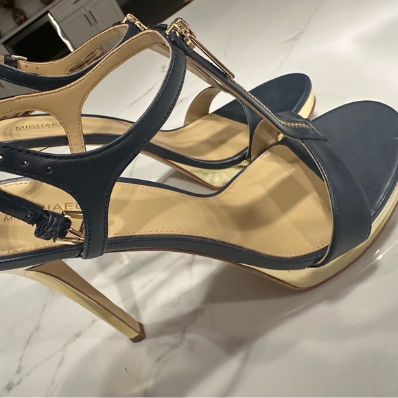 Much - Picture 8 of 9